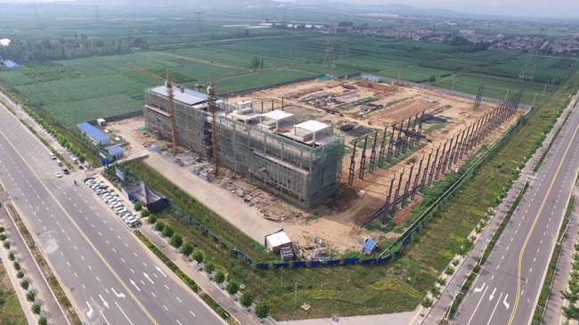 張國偉書記一行深入中譽鼎力觀摩調研，為新鄉市礦山設備除塵技術裝備制造把脈問航